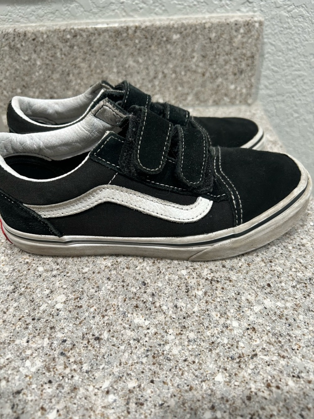 Vans Kids Black & White Velcro Old Skool Sneakers